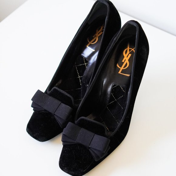 SAINT LAURENT VELVET PUMPS IN BLACK - Picture 1 of 5